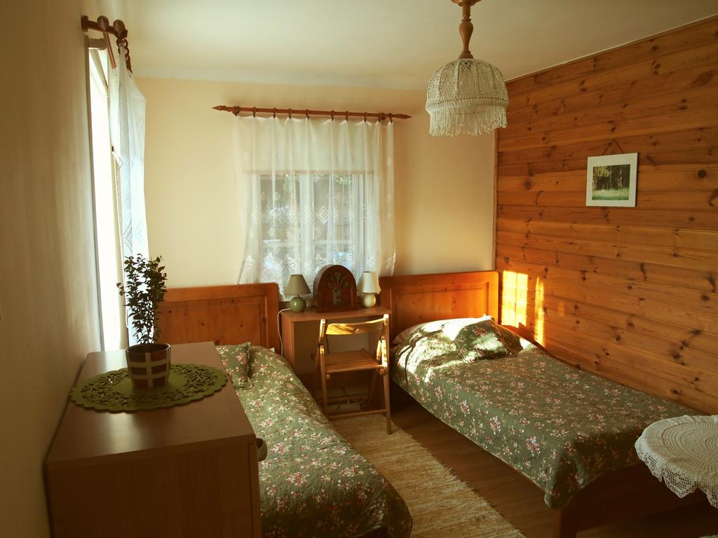 Domek Zapiecek Białowieża Rum bild